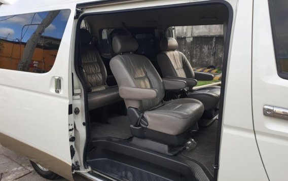 Sell Pearl White 2016 Toyota Hiace in Pasig-8