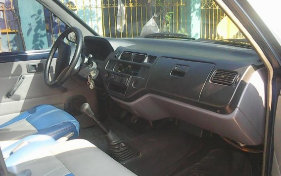 Selling Toyota Revo 2000 in Manila-3