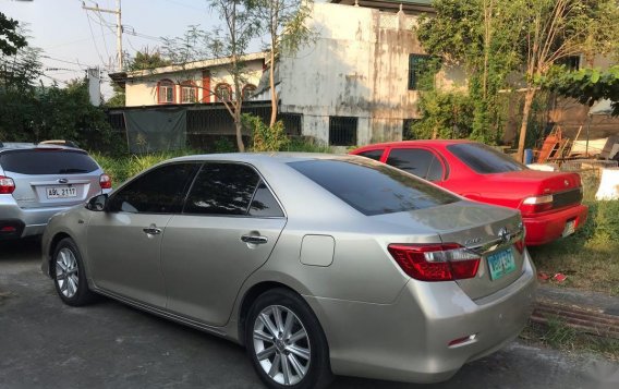 Grey Toyota Camry 2013 for sale in Automatic-2