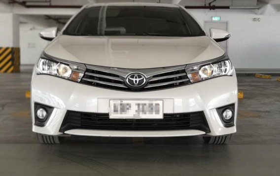 White Toyota Corolla altis 2015 for sale in Automatic