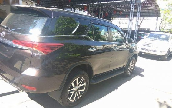 Toyota Fortuner 2016 for sale in Manila-7