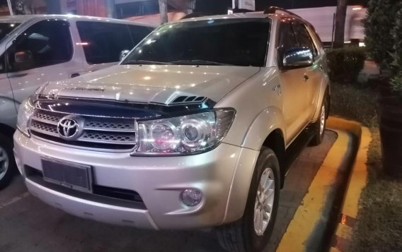 Silver Toyota Fortuner 2018 for sale in Manila-8