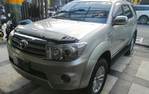 Silver Toyota Fortuner 2018 for sale in Manila-7