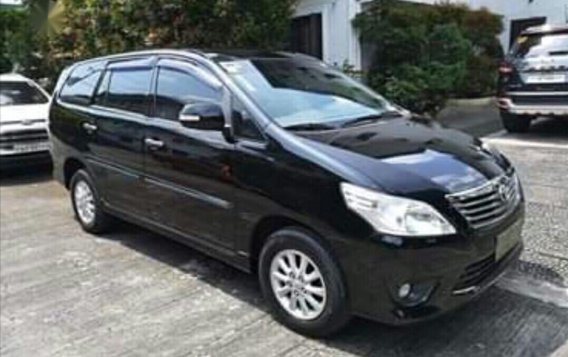 Black Toyota Innova 2012 for sale in Manual