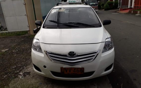 White Toyota Vios 2012 for sale in Manila-1