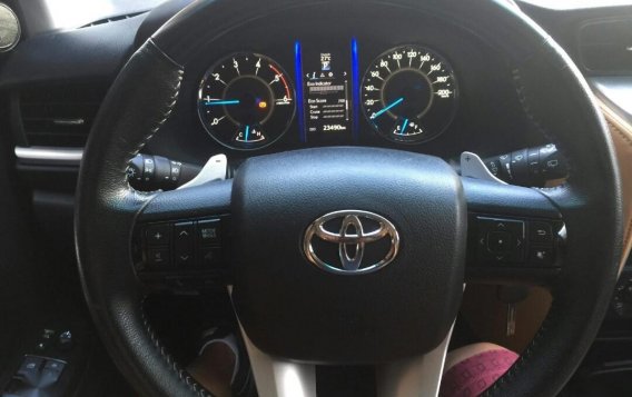 Black Toyota Fortuner 2017 for sale in Mandaluyong-5