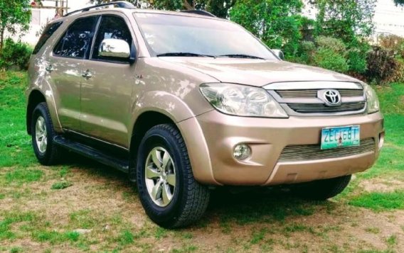 Toyota Fortuner 2006 for sale in Lucban