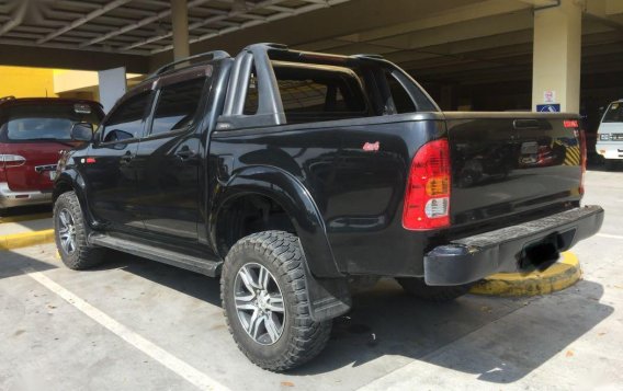 Sell Black 2011 Toyota Hilux in Angeles-2