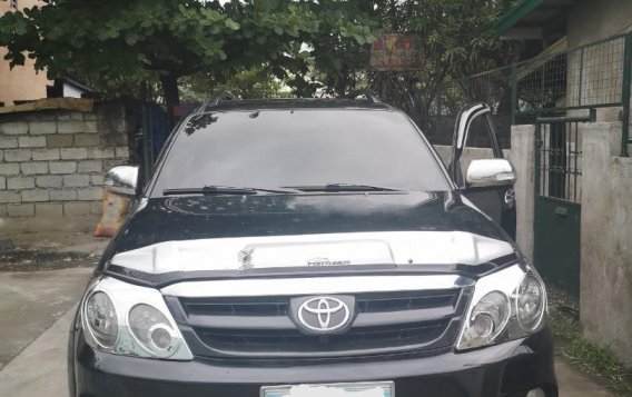 Black Toyota Fortuner 2008 for sale in Manila-3