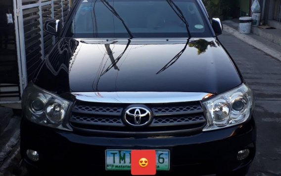 Black Toyota Fortuner 2011 for sale in Manual-2