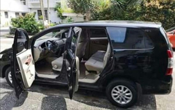 Black Toyota Innova 2012 for sale in Manual-4