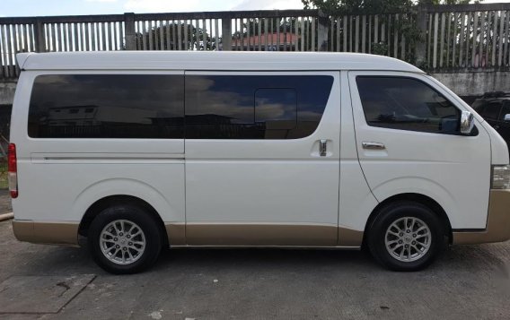 Sell Pearl White 2016 Toyota Hiace in Pasig-6
