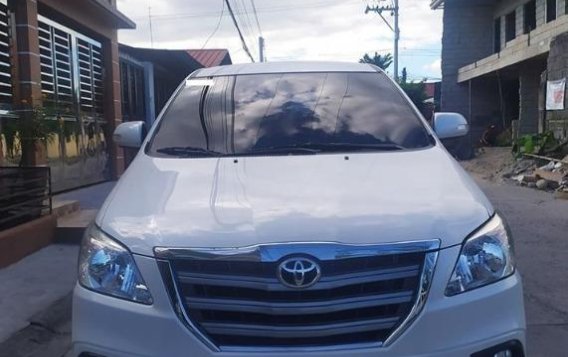 White Toyota Innova 2014 for sale in Angeles-4