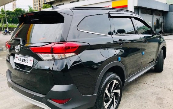 Toyota Rush 2018 for sale in Manila-3