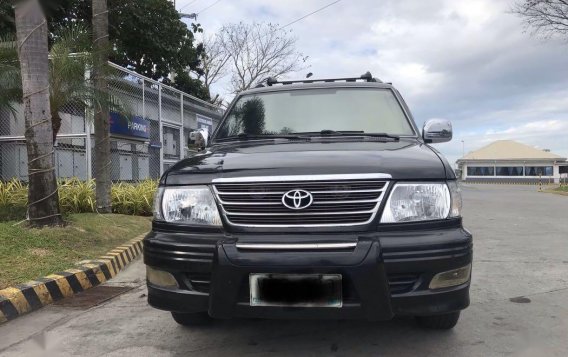 Selling Toyota Revo 2004 in Pasay