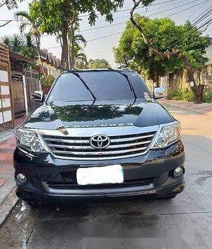 Sell Black 2013 Toyota Fortuner at 15000 km