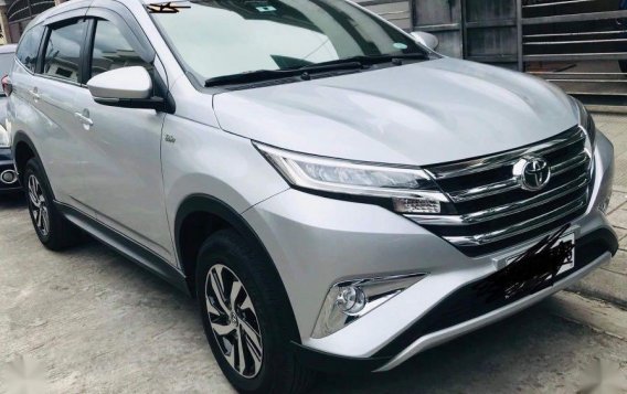 Selling Pearlwhite Toyota Rush 2018 in Marikina