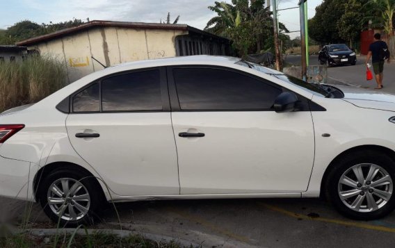 Sell White 2015 Toyota Vios in Manila-3