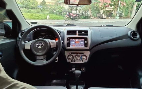 Sell Grey 2015 Toyota Wigo in Quezon City-6