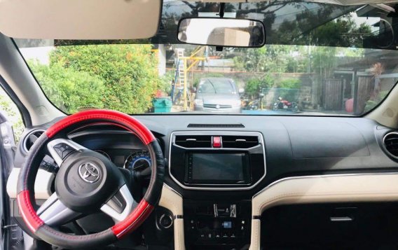 Selling Pearlwhite Toyota Rush 2018 in Marikina-3