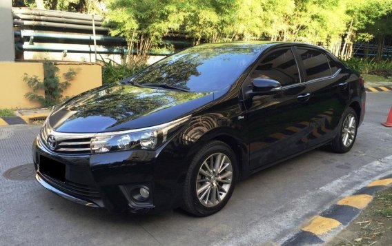 SellingBlack Toyota Corolla altis 2016 in Makati-3