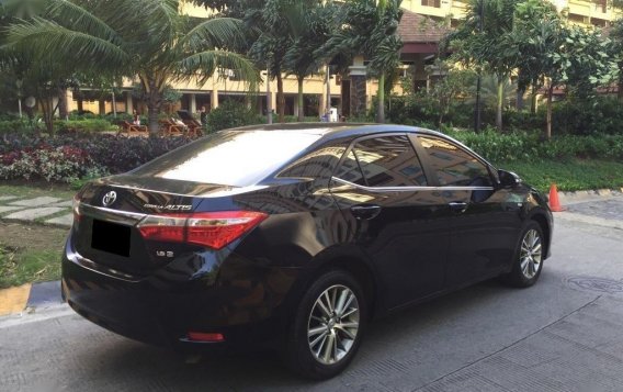 SellingBlack Toyota Corolla altis 2016 in Makati-8