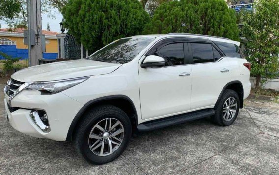 Selling Pearl White Toyota Fortuner 2018 in Manila