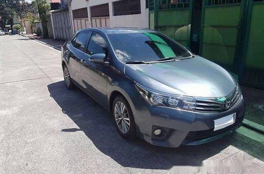 Sell 2015 Toyota Corolla Altis at 55000 km -1