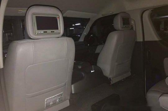 White Toyota Hiace 2018 at 5000 km for sale-7
