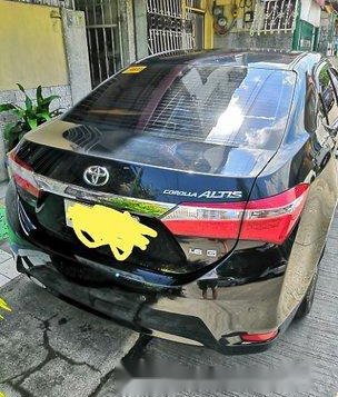 Black Toyota Corolla Altis 2014 Automatic for sale -2