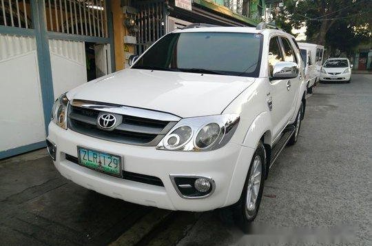 Sell White 2007 Toyota Fortuner in Quezon City-2