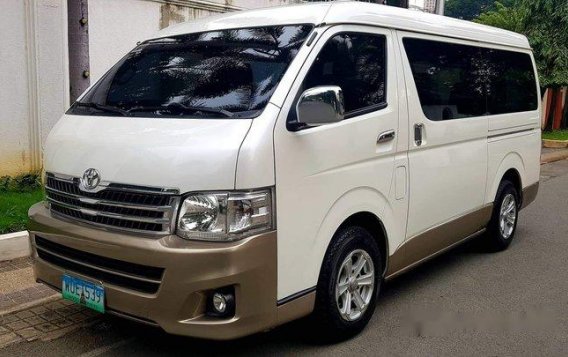 Selling White Toyota Hiace 2014 in Quezon City-1