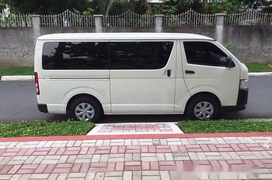 White Toyota Hiace 2015 for sale in Paranaque -1