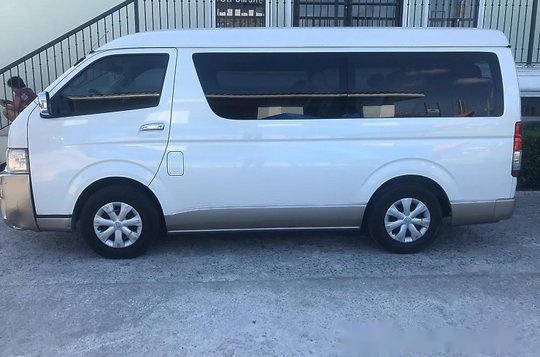 White Toyota Hiace 2015 for sale in Quezon City -1