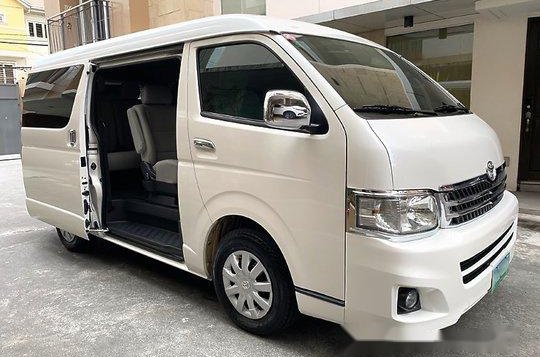 White Toyota Hiace 2012 Automatic for sale-2