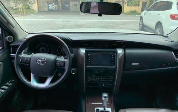 Selling Pearl White Toyota Fortuner 2018 in Manila-4