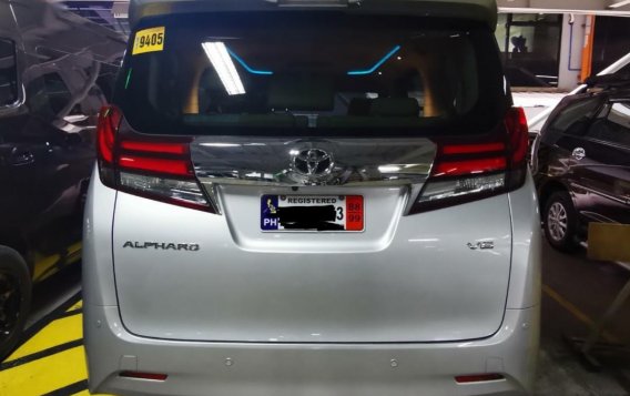 Selling Silver Toyota Alphard 2016 in Manila-1