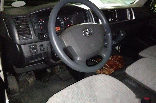 Selling Toyota Hiace 2017 in Pasig -7