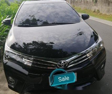 Selling Black Toyota Corolla Altis 2015 at 60000 km