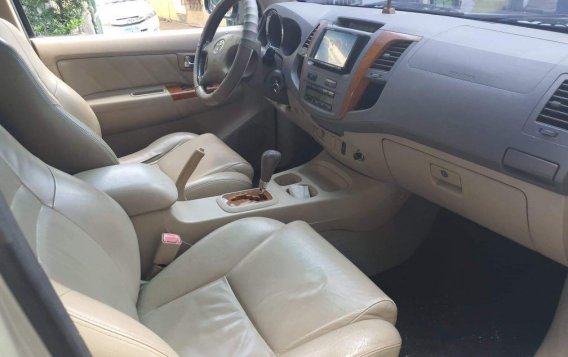 Grey Toyota Fortuner 2008 for sale in Tagaytay-5
