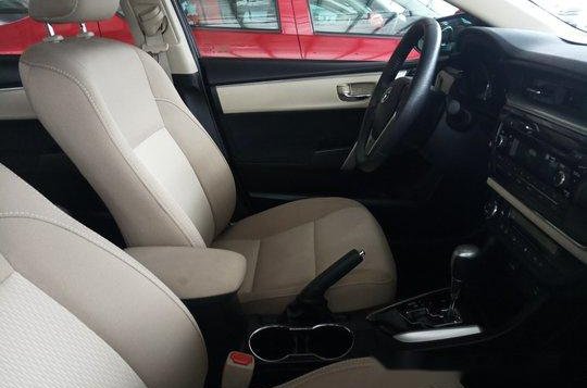 Selling Black Toyota Corolla Altis 2015 in Las Pinas -5