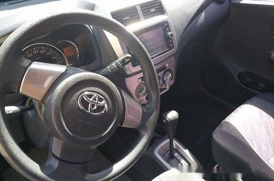 White Toyota Wigo 2015 at 30000 km for sale -3