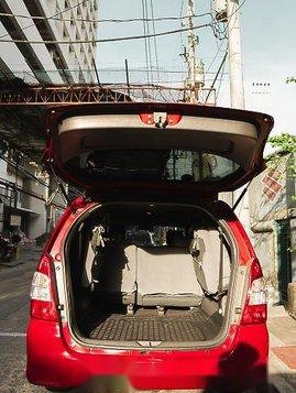 Red Toyota Innova 2013 for sale in Quezon City -8