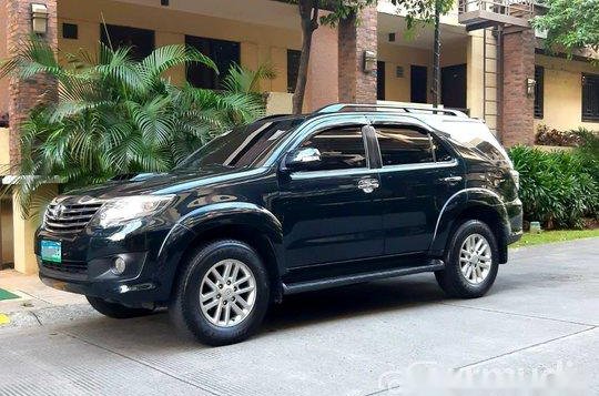 Selling Blue Toyota Fortuner 2014 at 81000 km-3