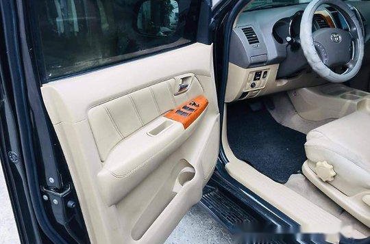 Toyota Fortuner 2010 for sale in Quezon City-3