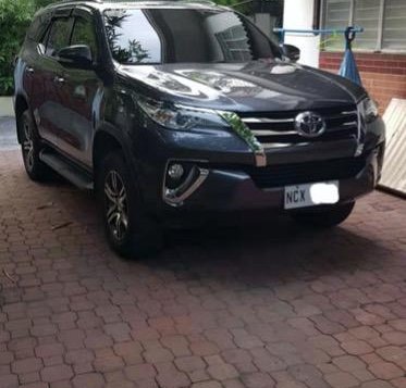 Sell Grey 2016 Toyota Fortuner in Parañaque-1