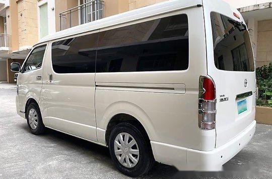 White Toyota Hiace 2012 Automatic for sale-6
