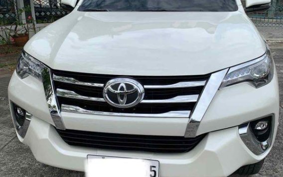 Selling Pearl White Toyota Fortuner 2018 in Manila-2