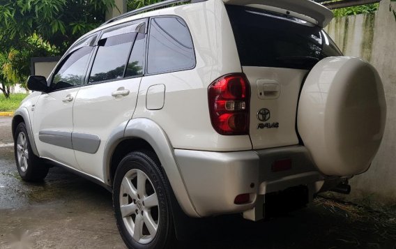 Sell White 2004 Toyota Rav4 in Manila-4
