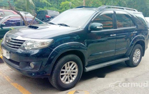 Sell Black 2014 Toyota Fortuner Automatic Diesel -2